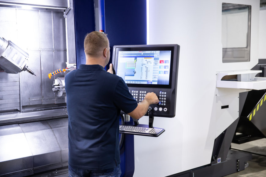 Centrum obróbkowe HYPERTURN 65 Powermill zapewnia zwiększoną wydajność kompleksowej obróbki skomplikowanych detali
